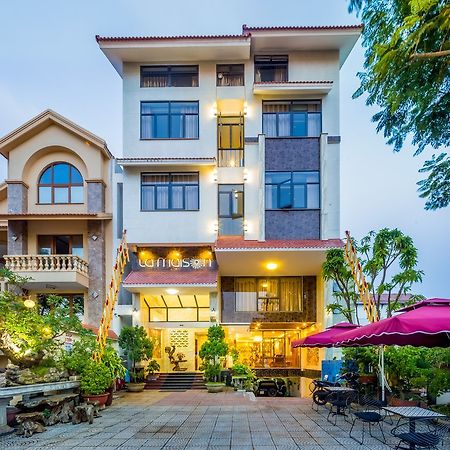 La Maison Danang Beach Hotel Esterno foto