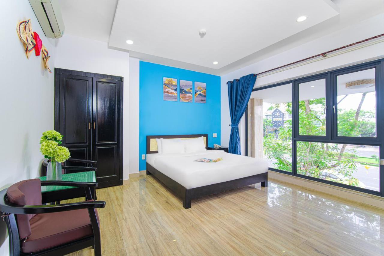 La Maison Danang Beach Hotel Esterno foto
