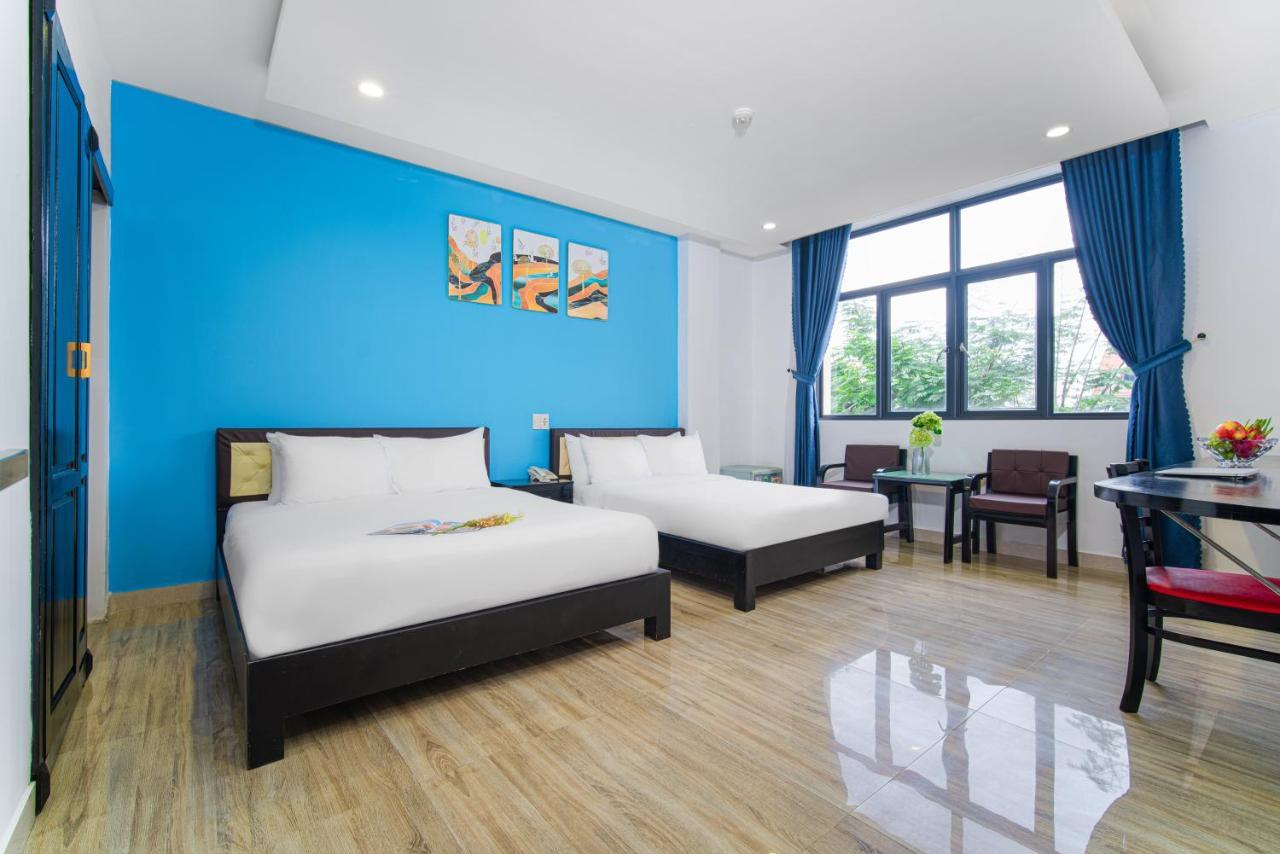 La Maison Danang Beach Hotel Esterno foto