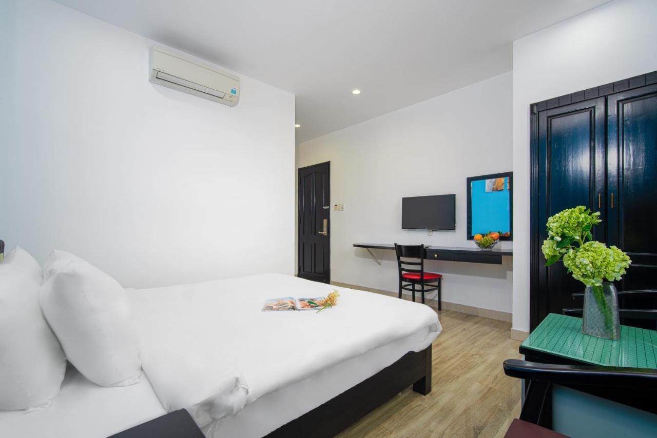 La Maison Danang Beach Hotel Esterno foto