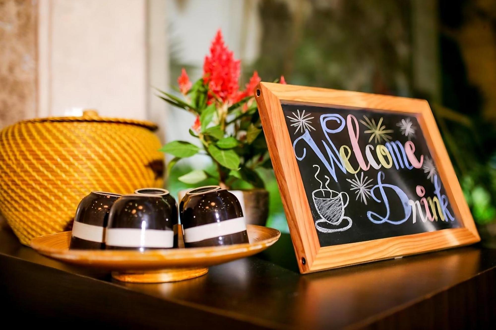 La Maison Danang Beach Hotel Esterno foto