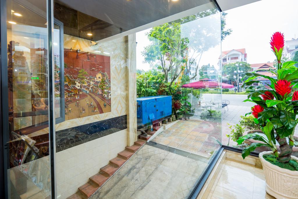 La Maison Danang Beach Hotel Esterno foto