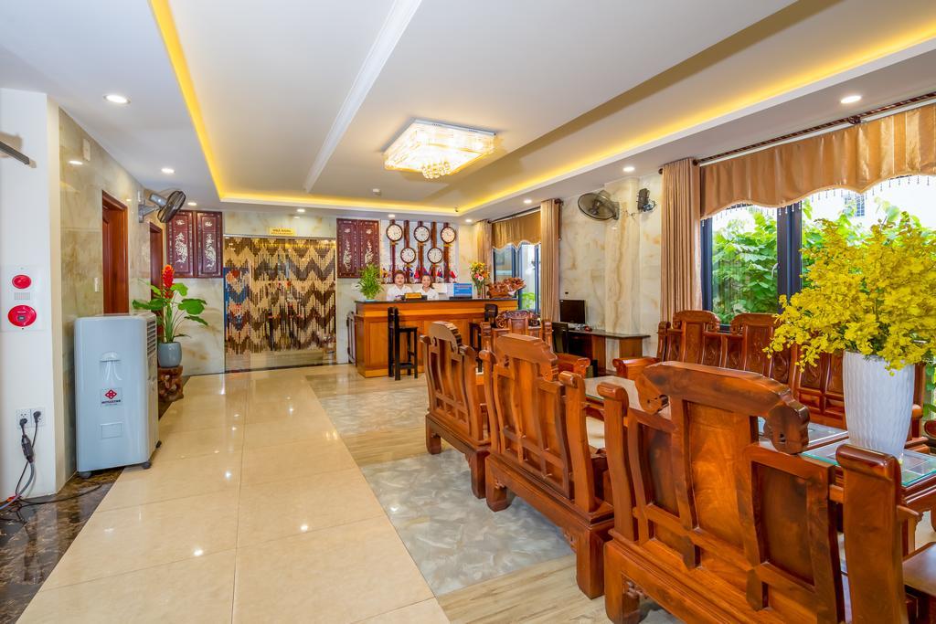 La Maison Danang Beach Hotel Esterno foto
