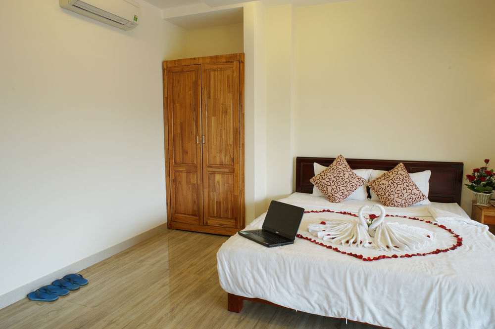 La Maison Danang Beach Hotel Esterno foto