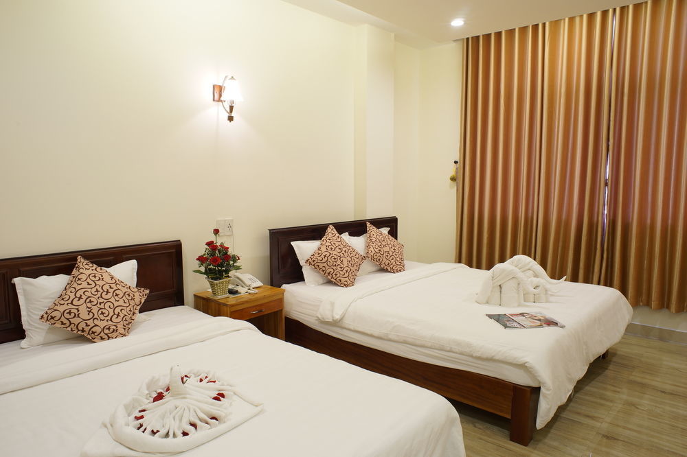 La Maison Danang Beach Hotel Esterno foto
