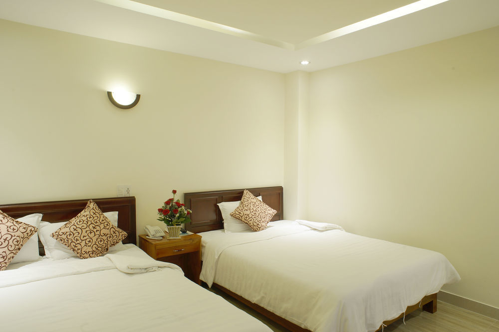 La Maison Danang Beach Hotel Esterno foto