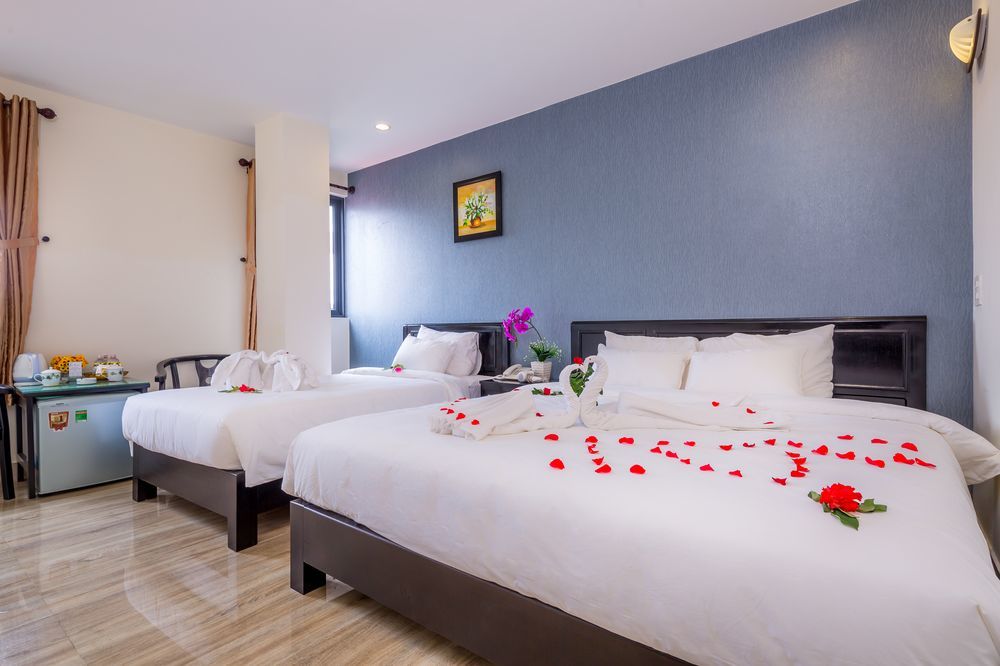 La Maison Danang Beach Hotel Esterno foto